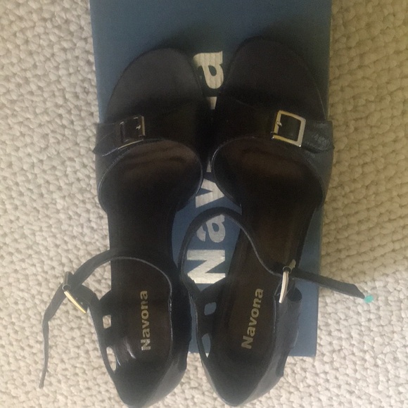 “NAVONA” Gorgeous Heels! ! ✨ACCEPTING OFFERS (don’t be shy)✨!! - Picture 5 of 14